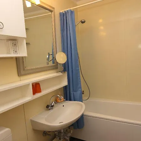 Apartment Ferienwohnung-f259